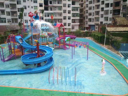 สถานที่อยู่อาศัย สนามเด็กเล่น สลอยน้ํา สวนน้ํา บ้านน้ําใยแก้ว สําหรับเด็ก