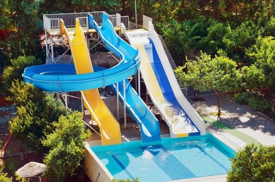 OEM อุปกรณ์น้ํา เล่น Amusemnt สวนน้ํา Rides สระว่ายน้ํา Slide สําหรับขาย