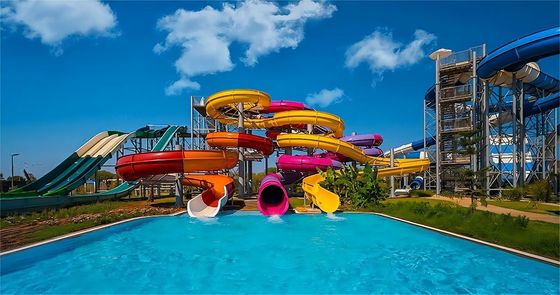 ความกว้าง 7m สระว่ายน้ําส่วนตัว สไลด์น้ํา เด็ก สวนสนุก เกมส์ Amuse Ride