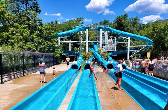 ODM สวนน้ํา สระว่ายน้ําเด็ก สนามเล่น Aqua Theme Rides Tube Spiral Fiberglass Slide สําหรับเด็ก