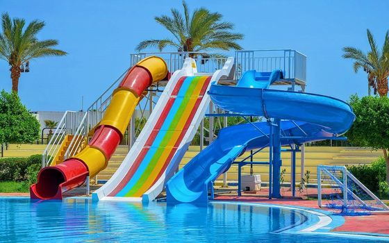 สนามน้ํา Aqua Play โครงการสไลด์น้ําไฟเบอร์กลาส
