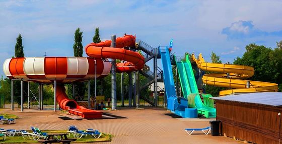 สวนน้ําเด็ก สระว่ายน้ํา สายใยแก้ว สายกลมท่อ Bowl Slide Set