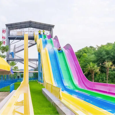 4 Lane Racing Rainbow Slide Fiberglass Adult Customized Water Park อุปกรณ์สําหรับการค้า สวนสนุก ขาย